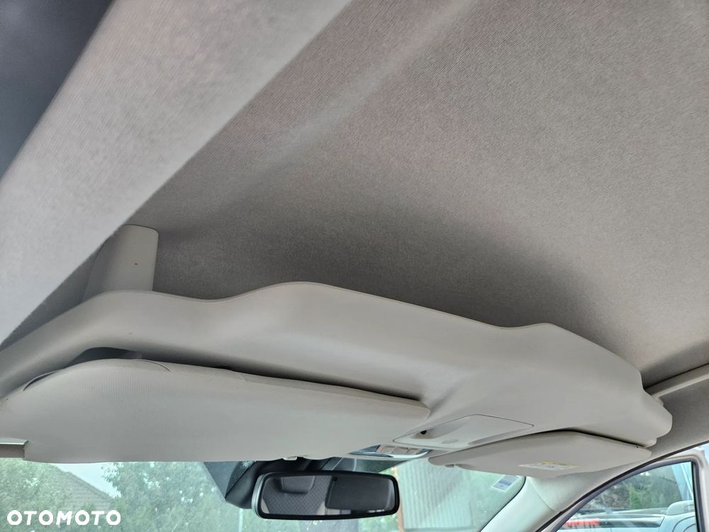 Ford Tourneo Connect 1.0 EcoBoost Start-Stop Ambiente - 11