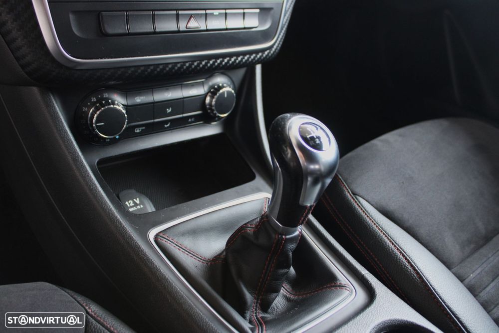 Mercedes-Benz A 180 CDI AMG Line - 30
