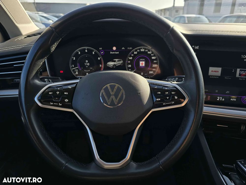 Volkswagen Touareg - 15