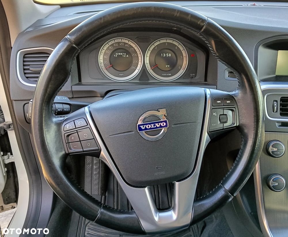 Volvo V60 D3 Summum - 6