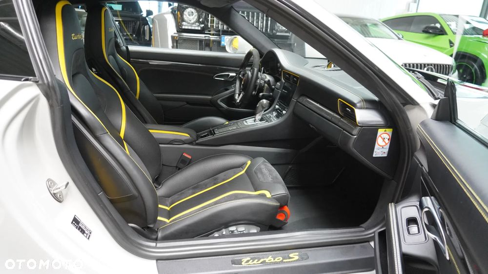 Porsche 911 Turbo S - 7