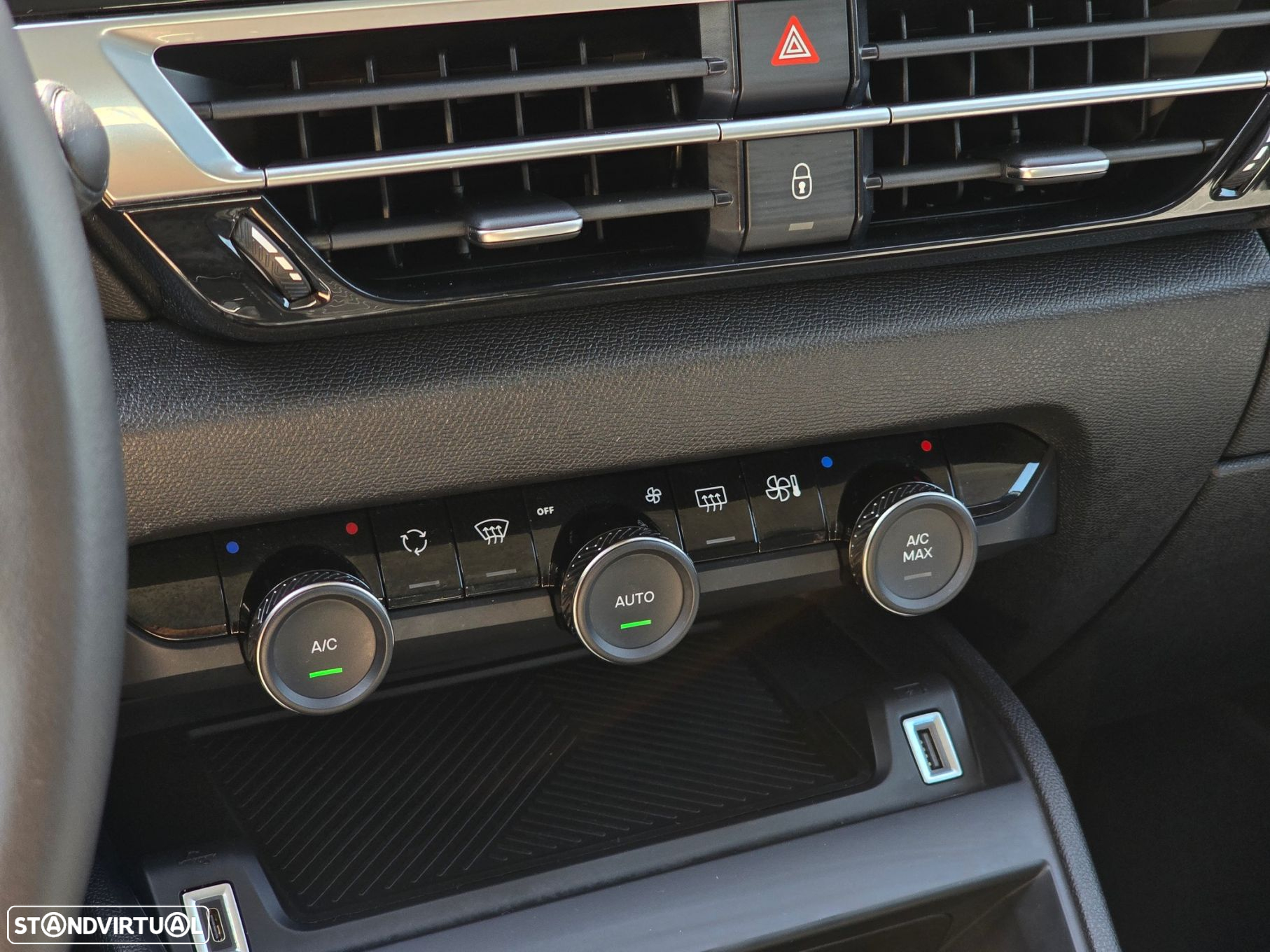 Citroën C4 1.2 PureTech Plus - 32