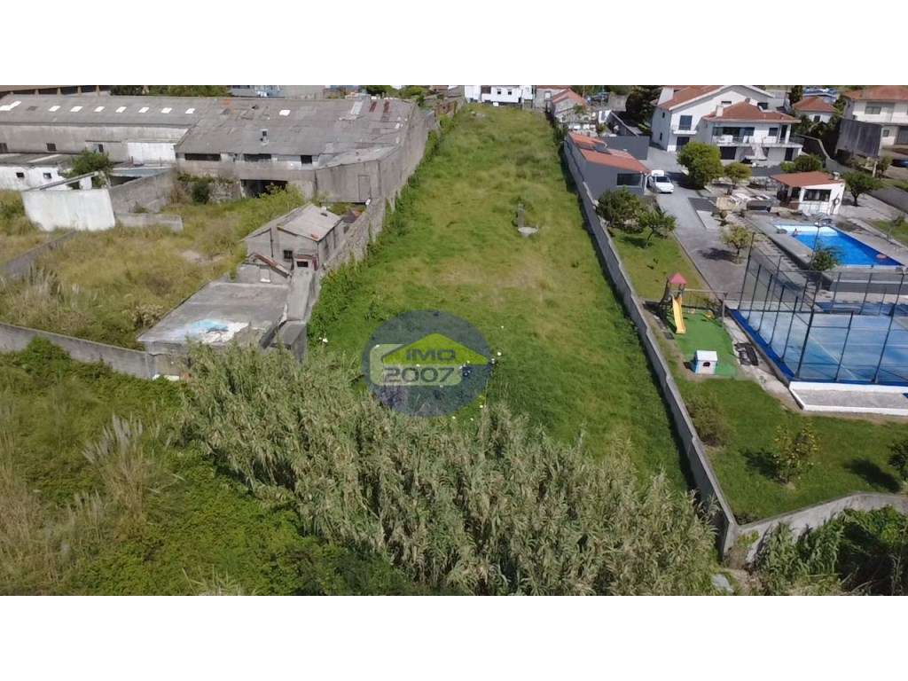 Terreno na Madalena com vista mar e elevado potencial construtivo - Grande imagem: 3/14