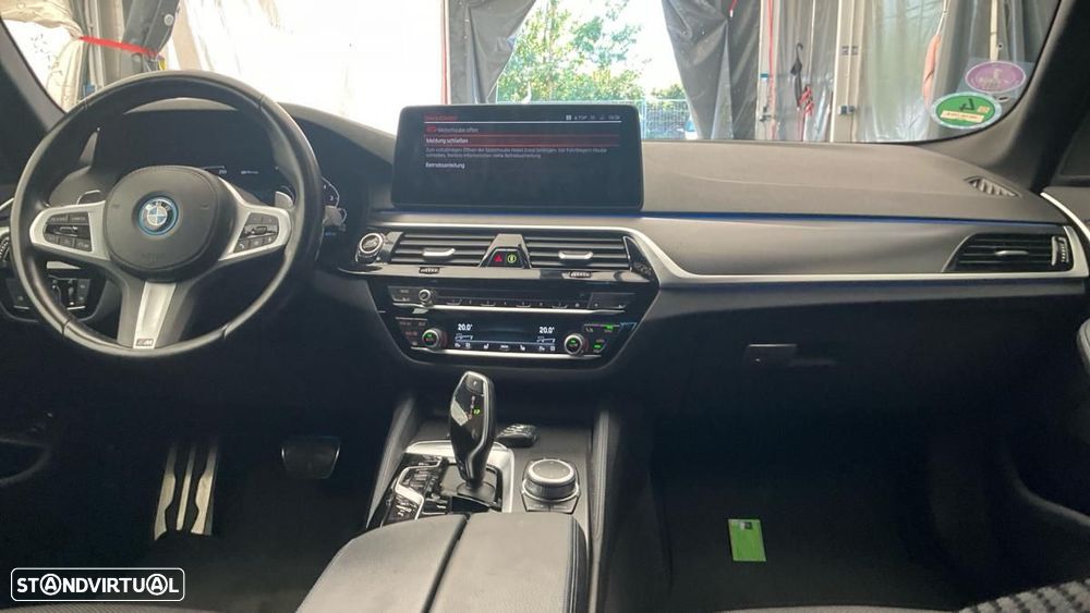 BMW 530 e Pack Desportivo M - 5