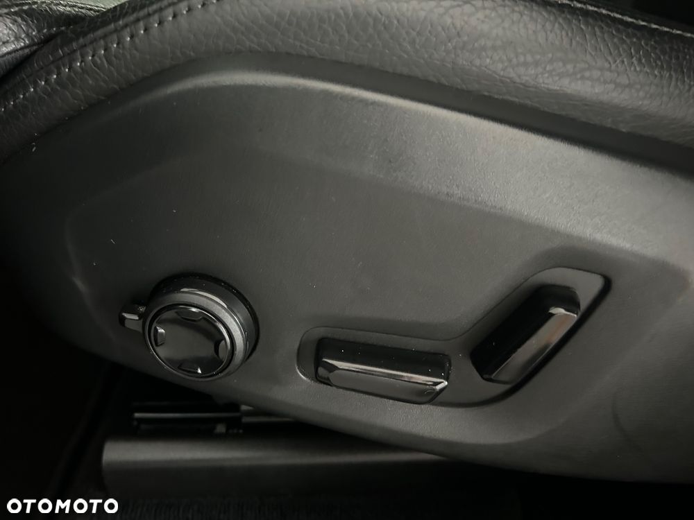 Volvo XC 60 D3 Geartronic Momentum - 34