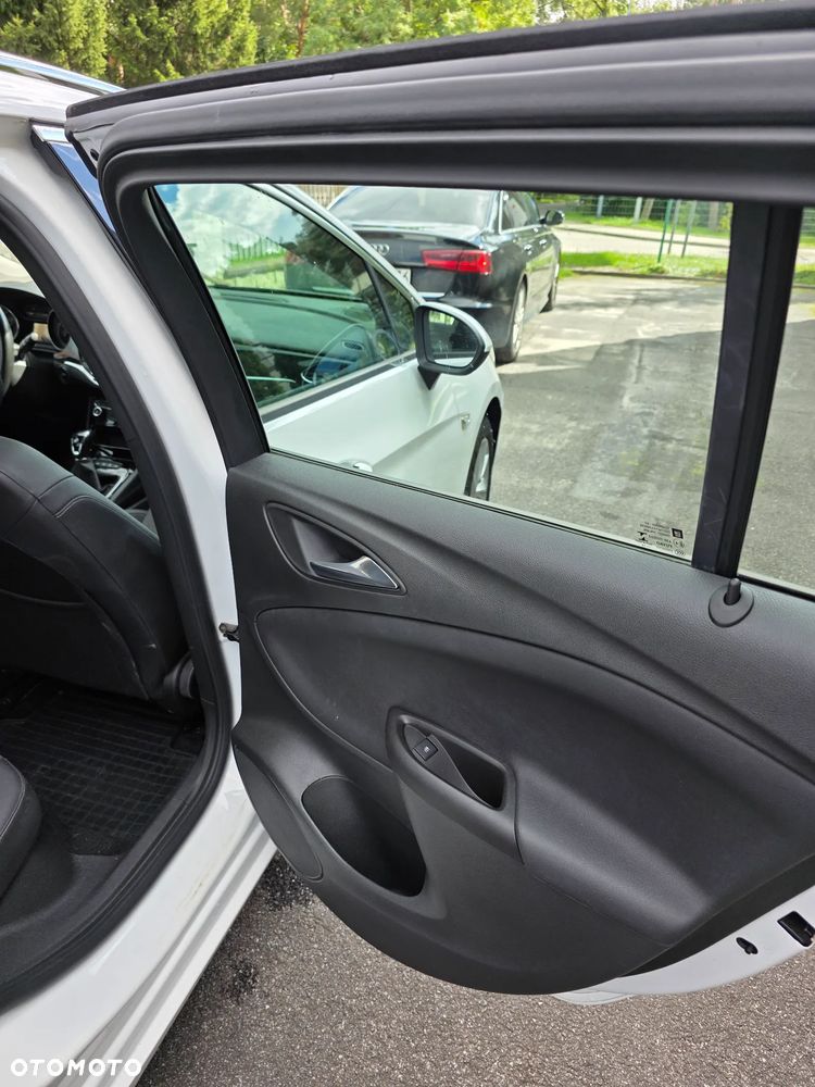 Opel Astra - 16