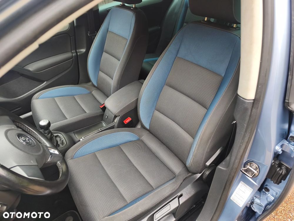 Volkswagen Golf - 27