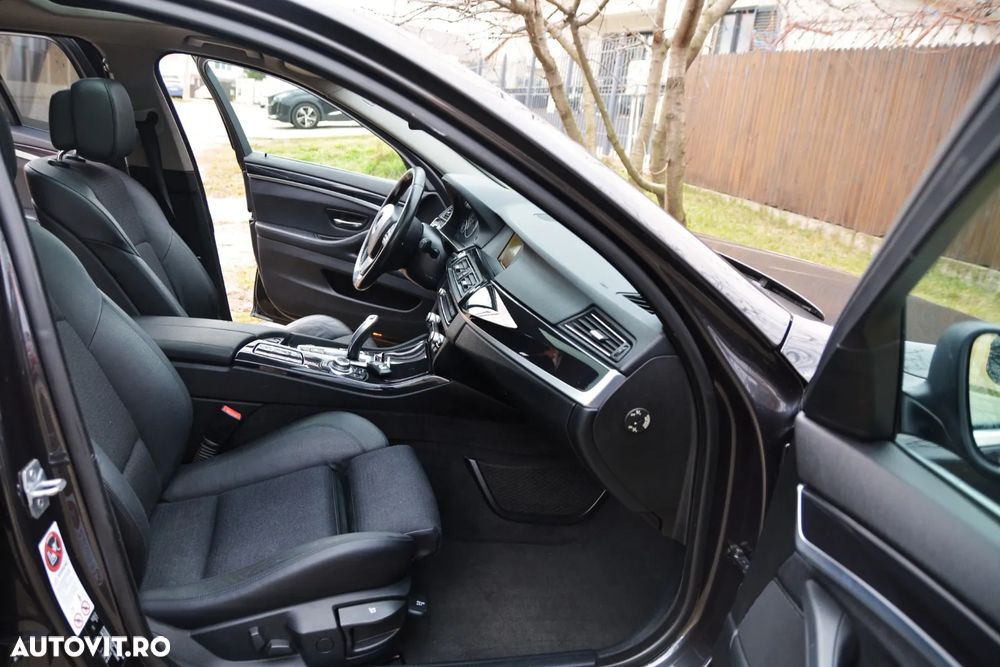 BMW Seria 5 520d xDrive - 16