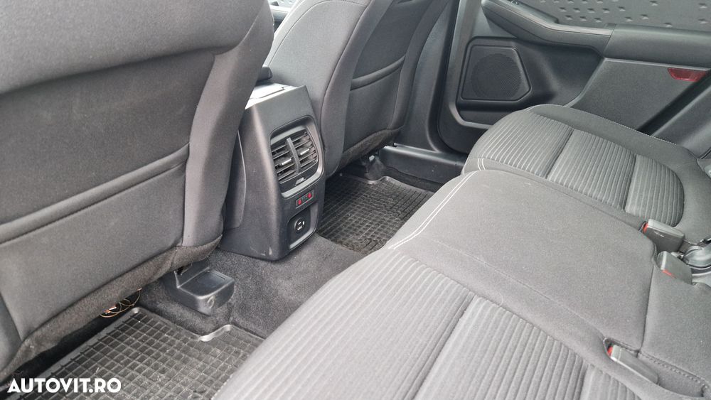 Ford Kuga 1.5 EcoBoost 2WD Titanium - 9