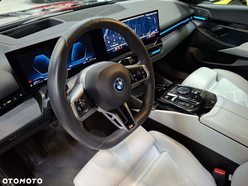 BMW Seria 5 - 10
