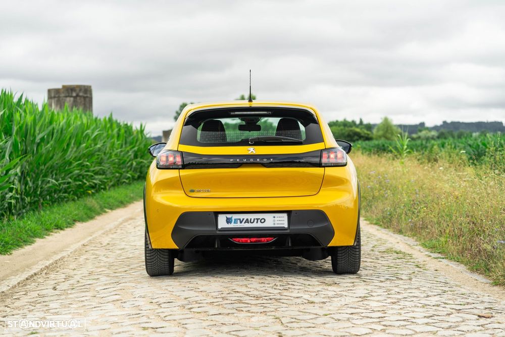 Peugeot e-208 50 kWh Active Pack - 11