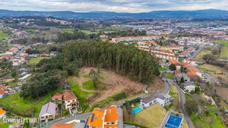 Terreno de 3800m2 em Braga - Grande imagem: 4/5