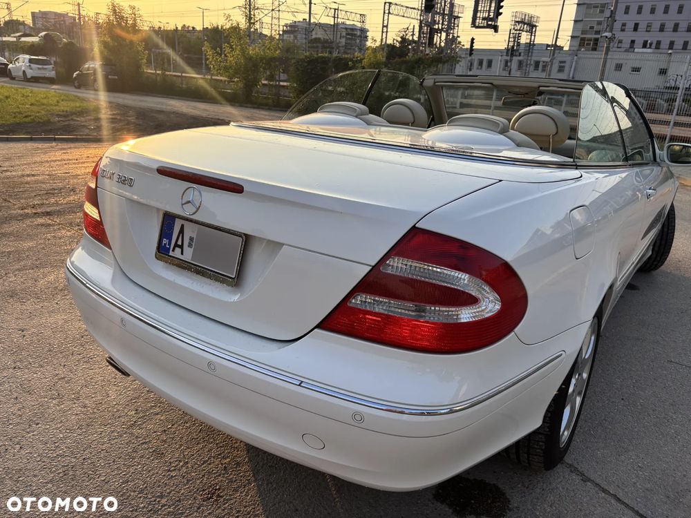 Mercedes-Benz CLK Cabrio 320 Avantgarde - 2