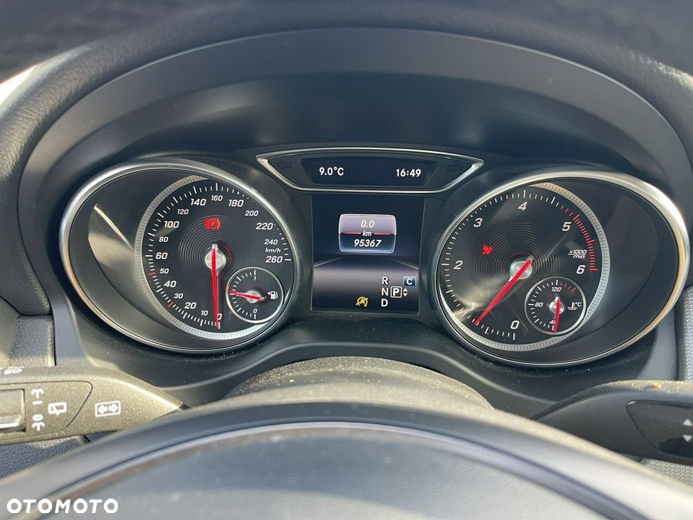 Mercedes-Benz GLA 200 (CDI) d 4Matic 7G-DCT Style - 10