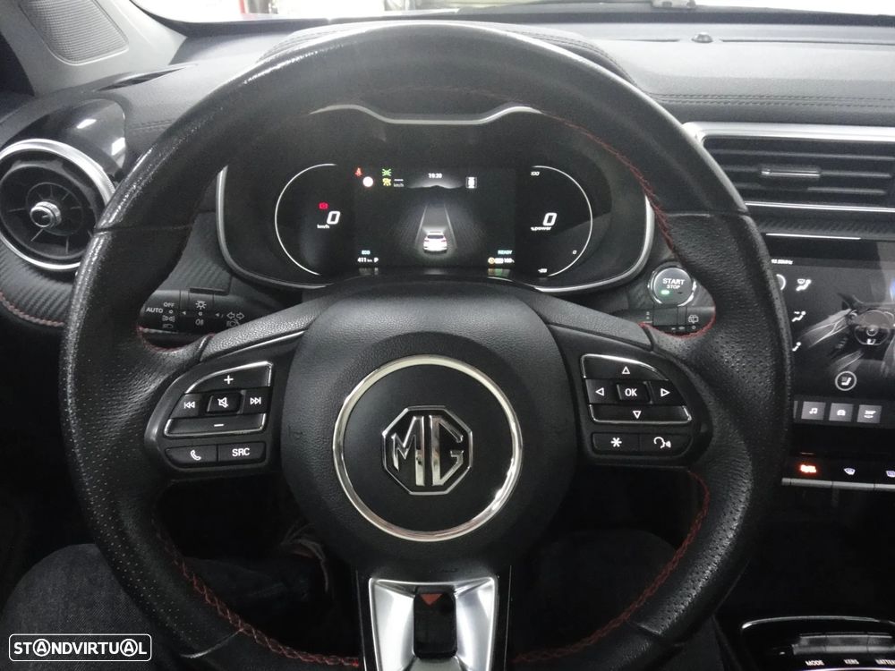 MG ZS Standard Luxury - 33