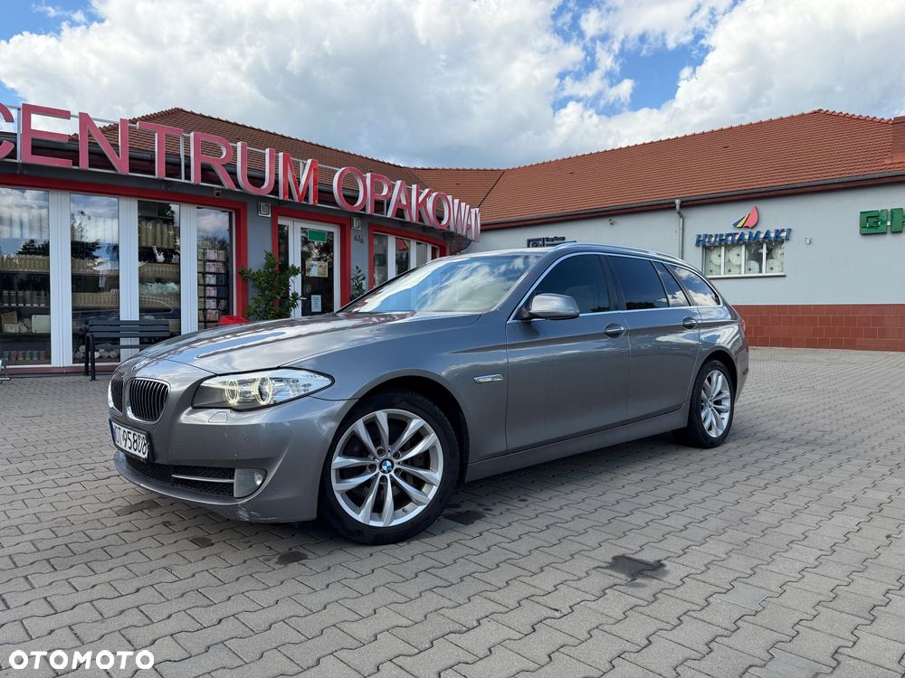 BMW Seria 5 525d - 2