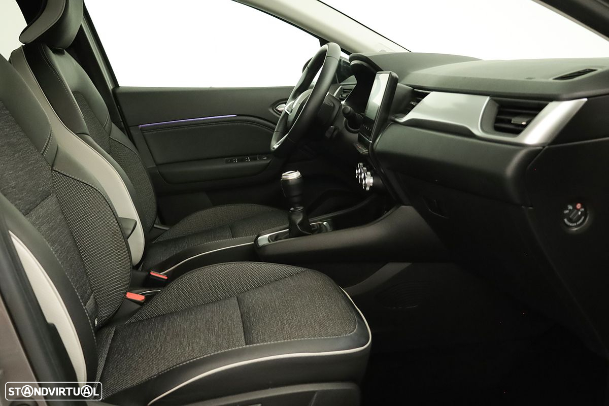 Renault Captur 1.0 TCe Techno Bi-Fuel - 23