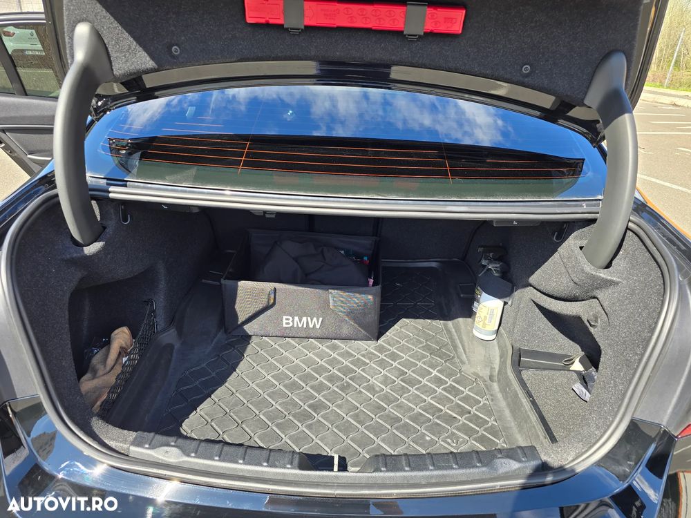 BMW Seria 3 320d Efficient Dynamic Edition Aut. - 11