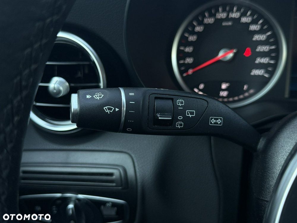 Mercedes-Benz GLC - 21