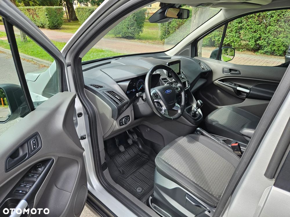 Ford Tourneo Connect - 13