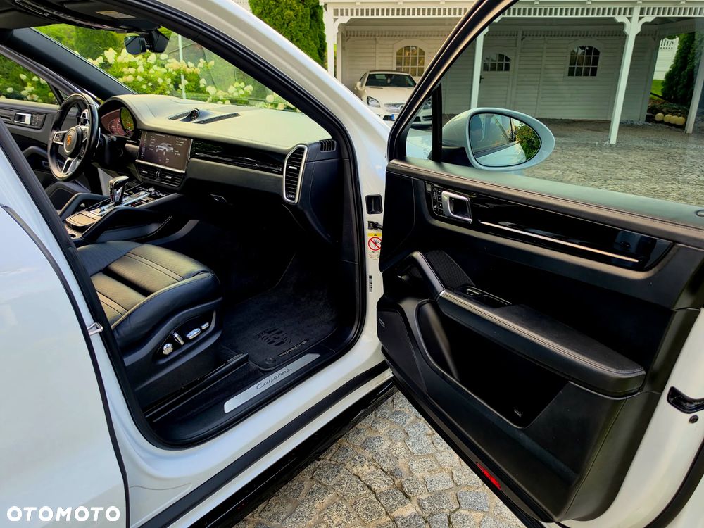 Porsche Cayenne - 30