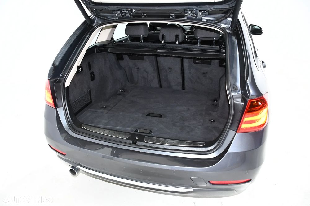 BMW Seria 3 320d Touring xDrive Aut. Modern Line - 36