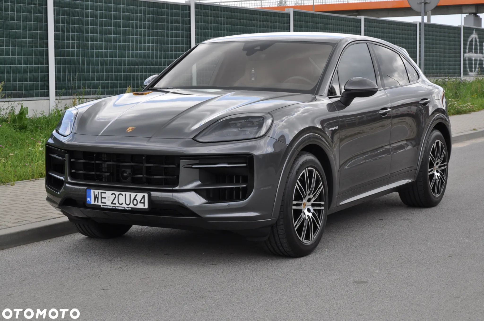 Porsche Cayenne - 1