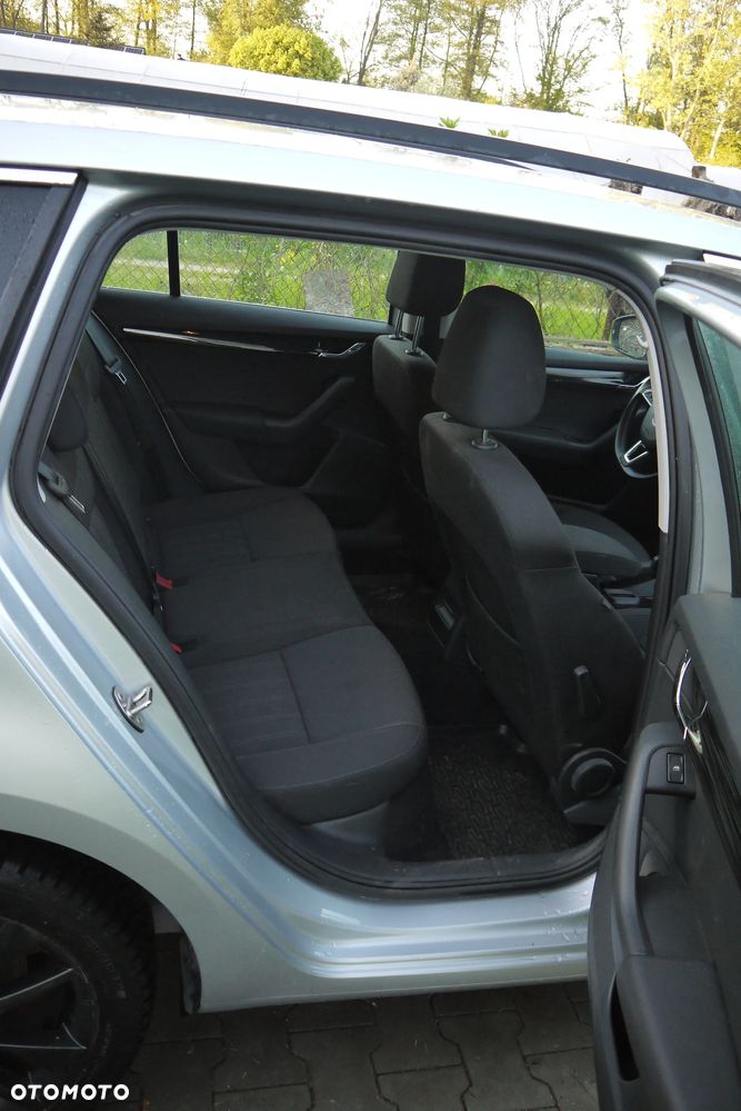 Skoda Octavia 2.0 TDI Style DSG - 10