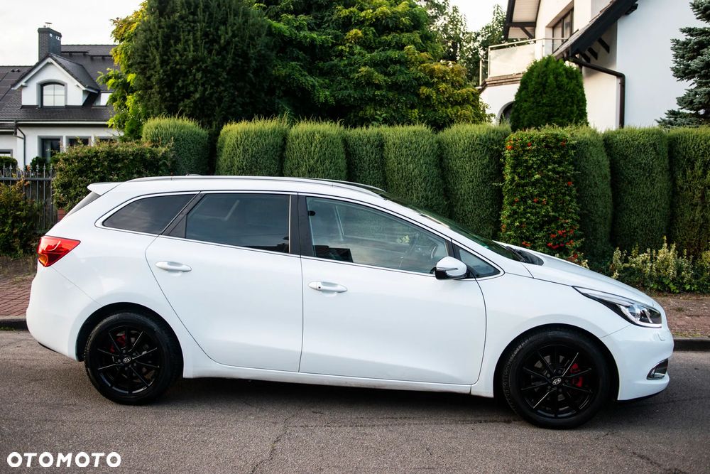 Kia Ceed 1.6 GDI DCT Platinum Edition - 4