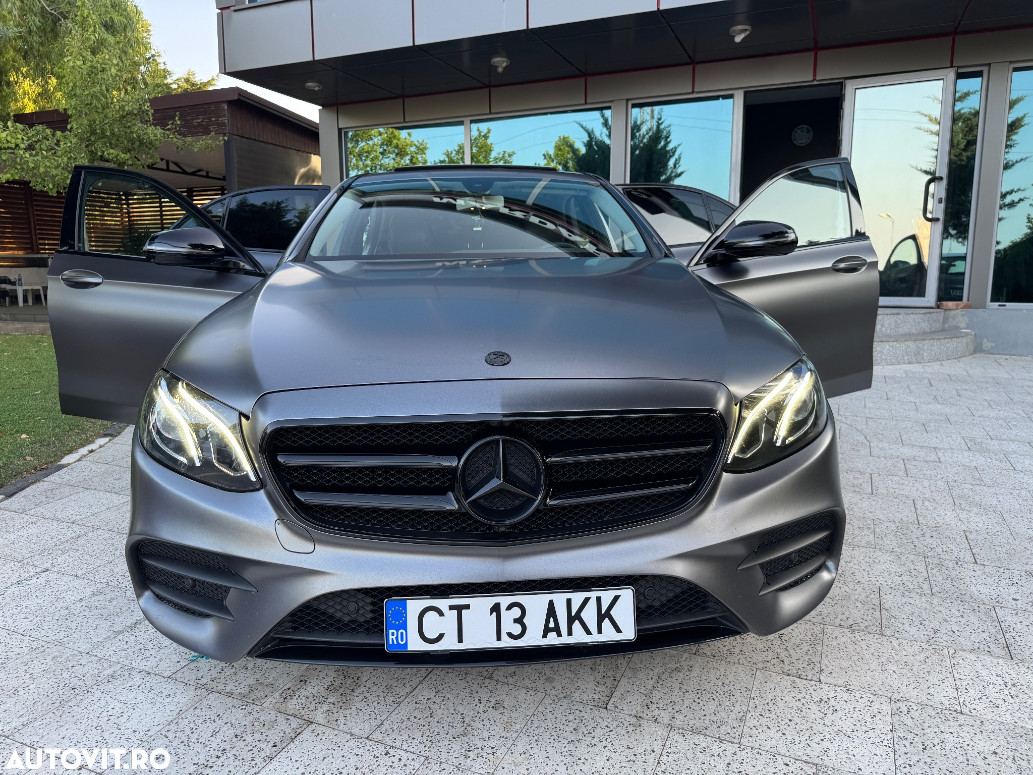 Mercedes-Benz E 200 d T 9G-TRONIC - 25