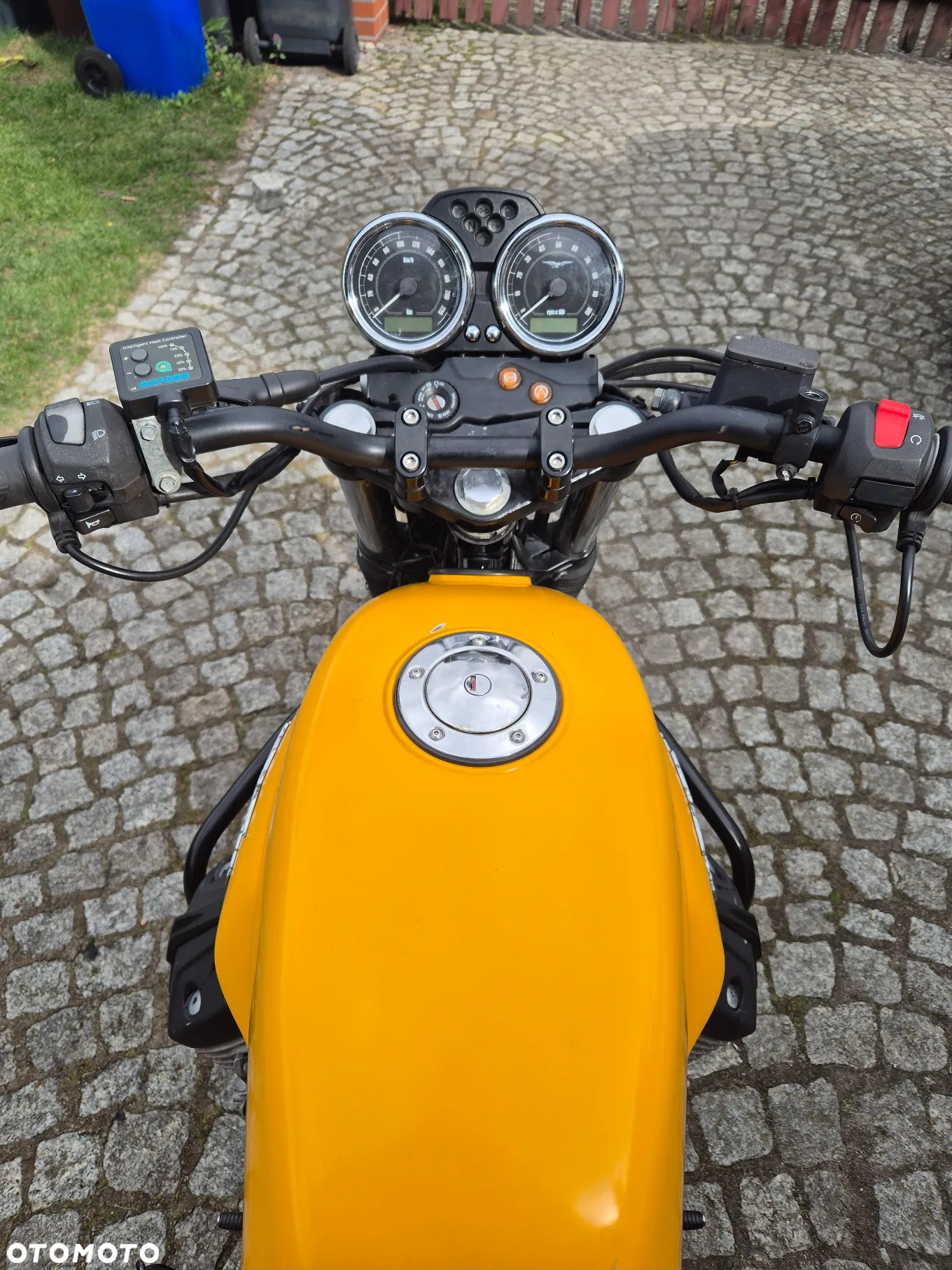 Moto Guzzi V7 - 10
