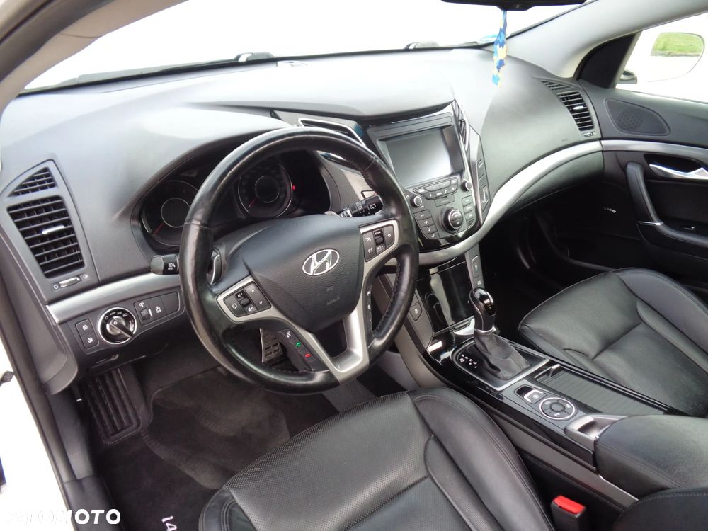Hyundai i40 Kombi 1.7 CRDi DCT Premium - 21