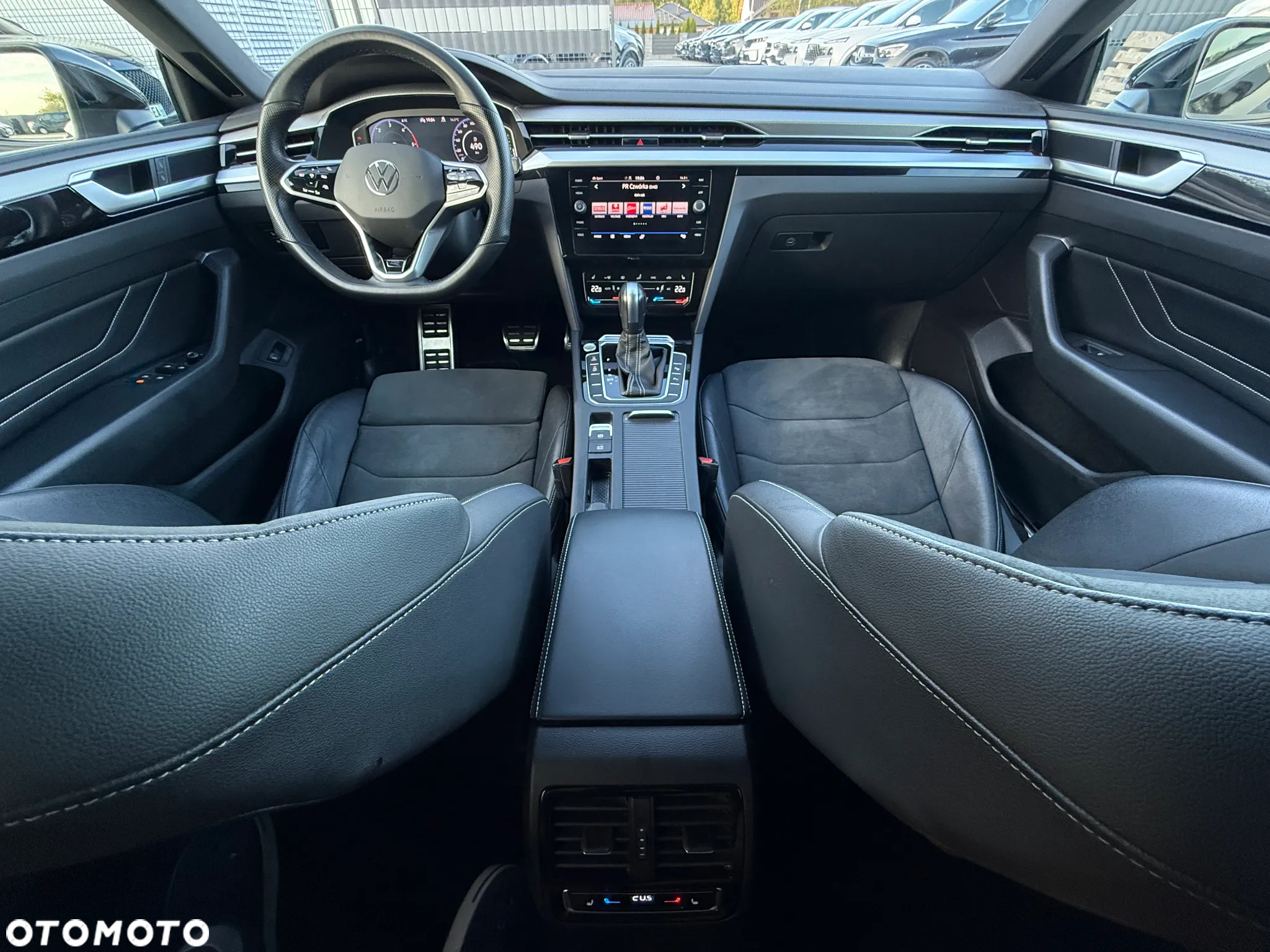 Volkswagen Arteon 2.0 TDI R-Line DSG - 39