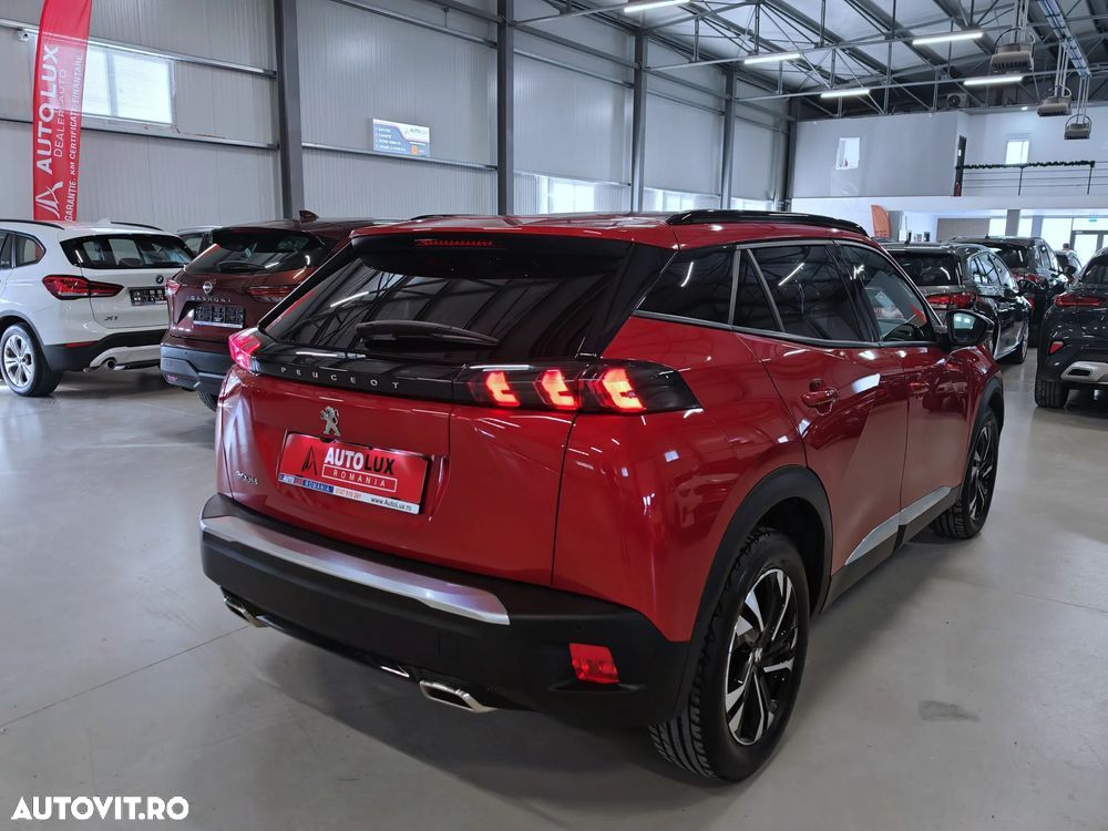 Peugeot 2008 PureTech 130 EAT8 Allure - 4