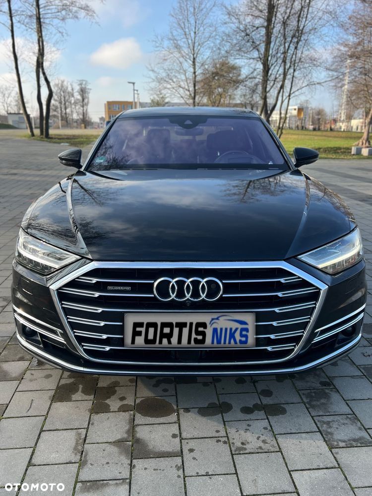 Audi A8 - 4