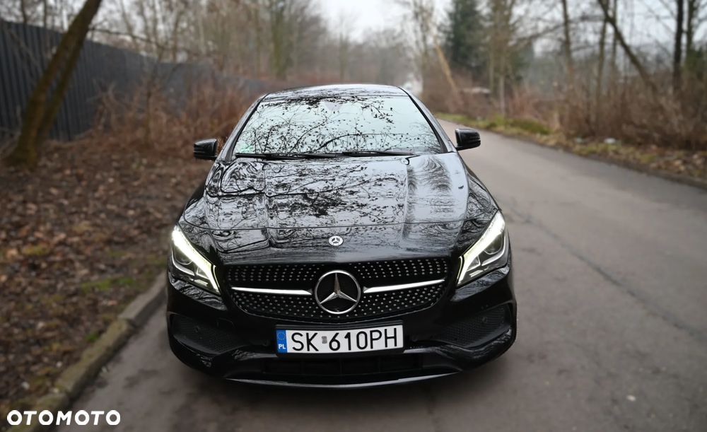 Mercedes-Benz CLA 200 7G-DCT AMG Line - 10