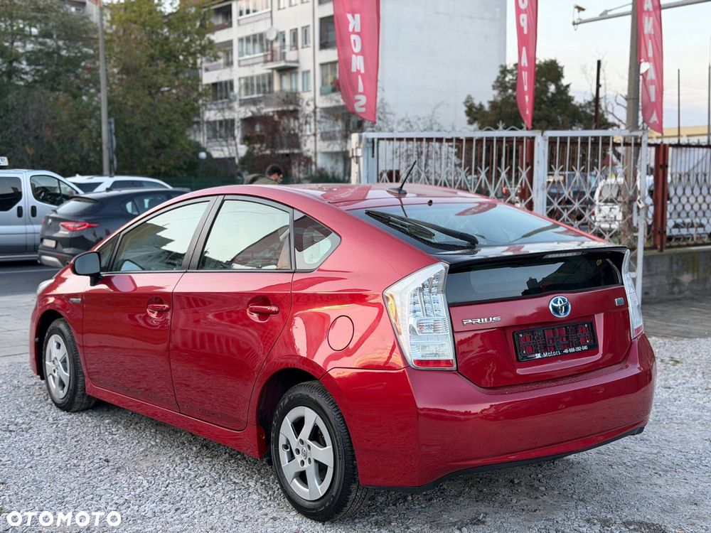 Toyota Prius 1.8 HSD Prestige - 6