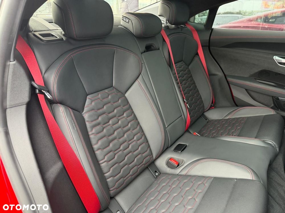 Audi RS e-tron GT - 30