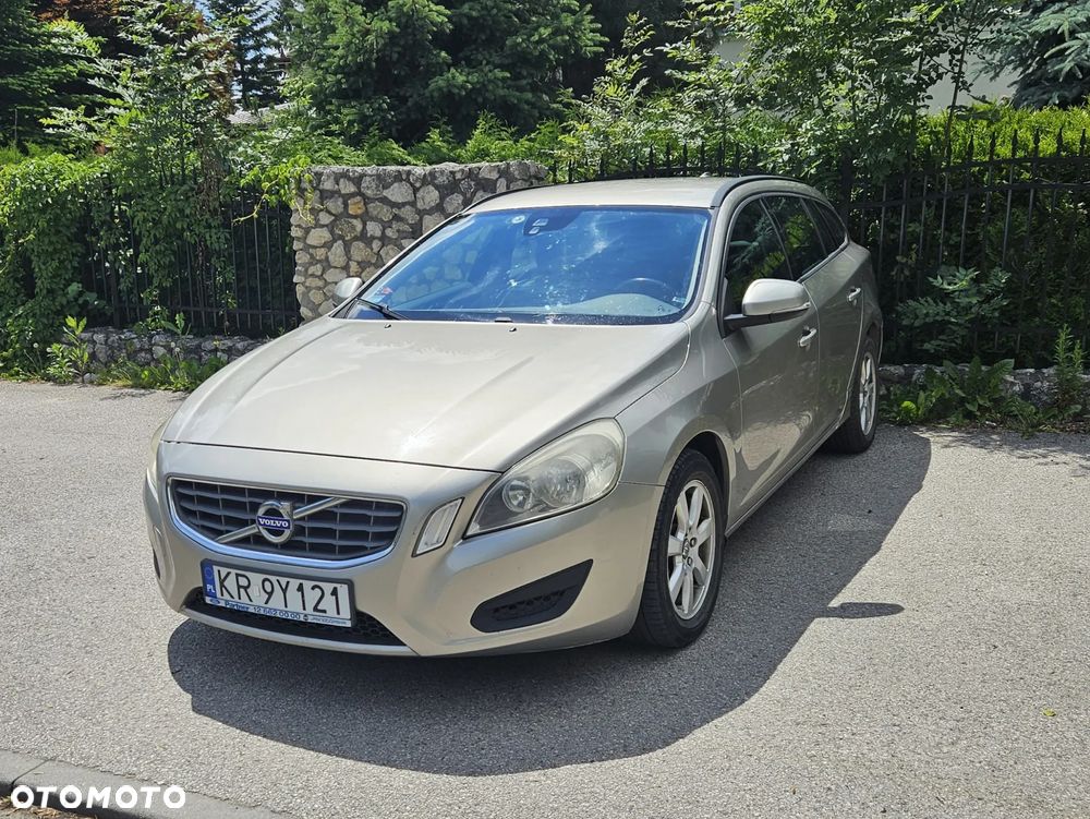 Volvo V60 D3 Kinetic - 1