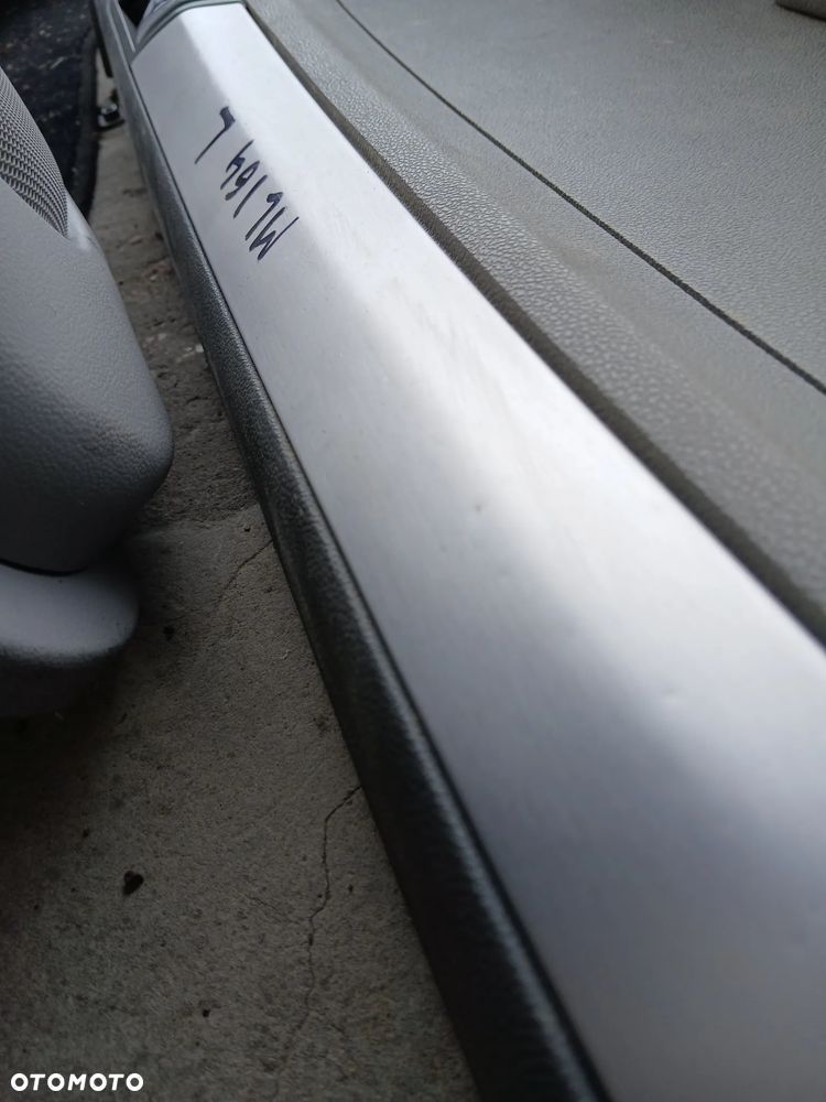MERCEDES GL ml  164 boczki szare  tapicerka drzwi boczek - 3