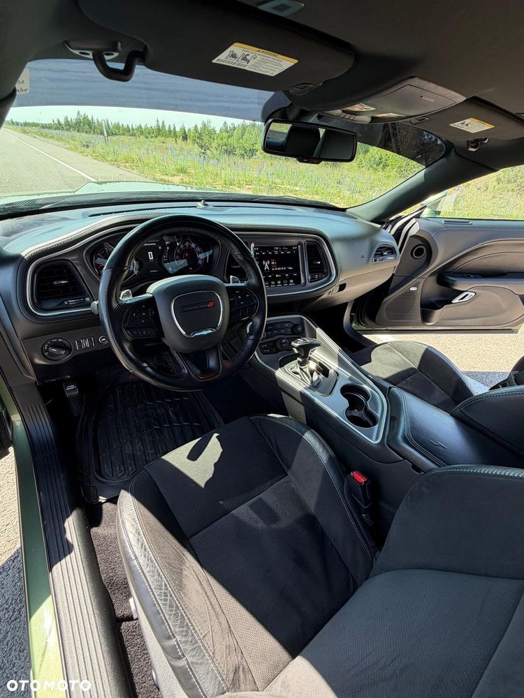 Dodge Challenger 5.7 R/T - 28