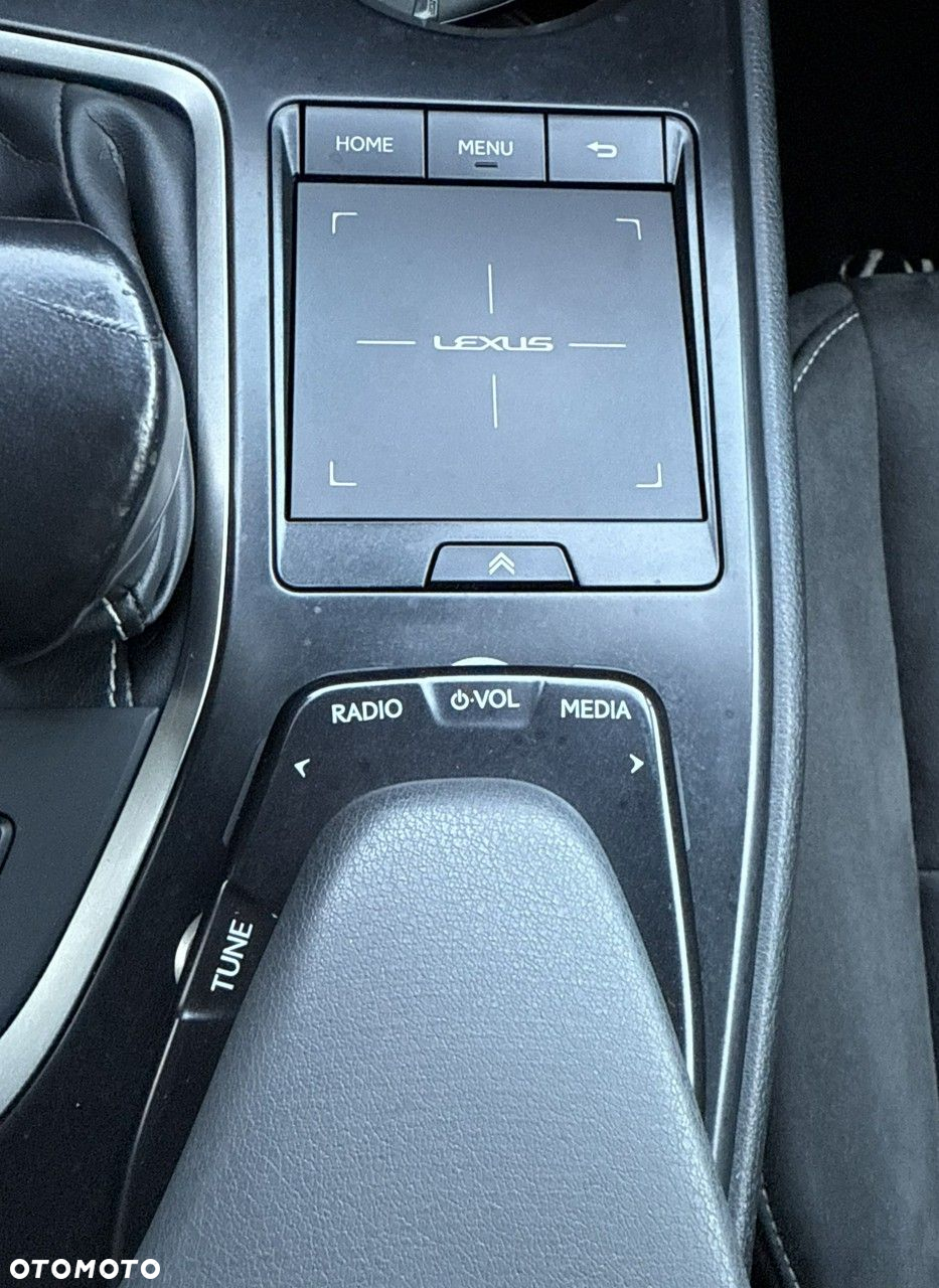 Lexus UX 250h Elegance 2WD - 28
