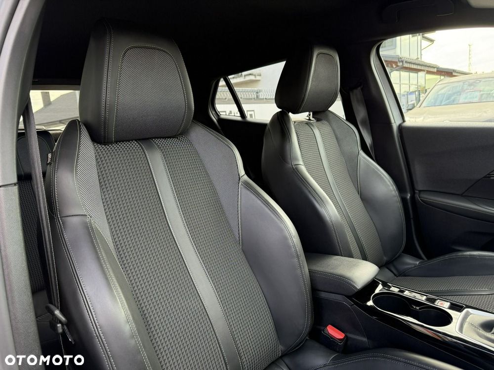 Peugeot 2008 PureTech 130 GT - 18
