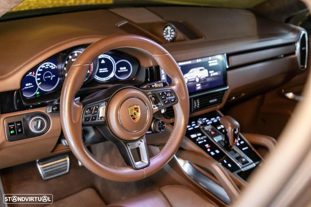 Porsche Cayenne Coupé Turbo S E-Hybrid - 35