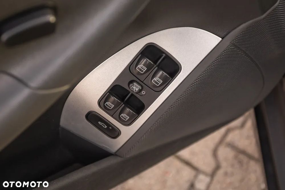 Mercedes-Benz CLK 500 Elegance - 22