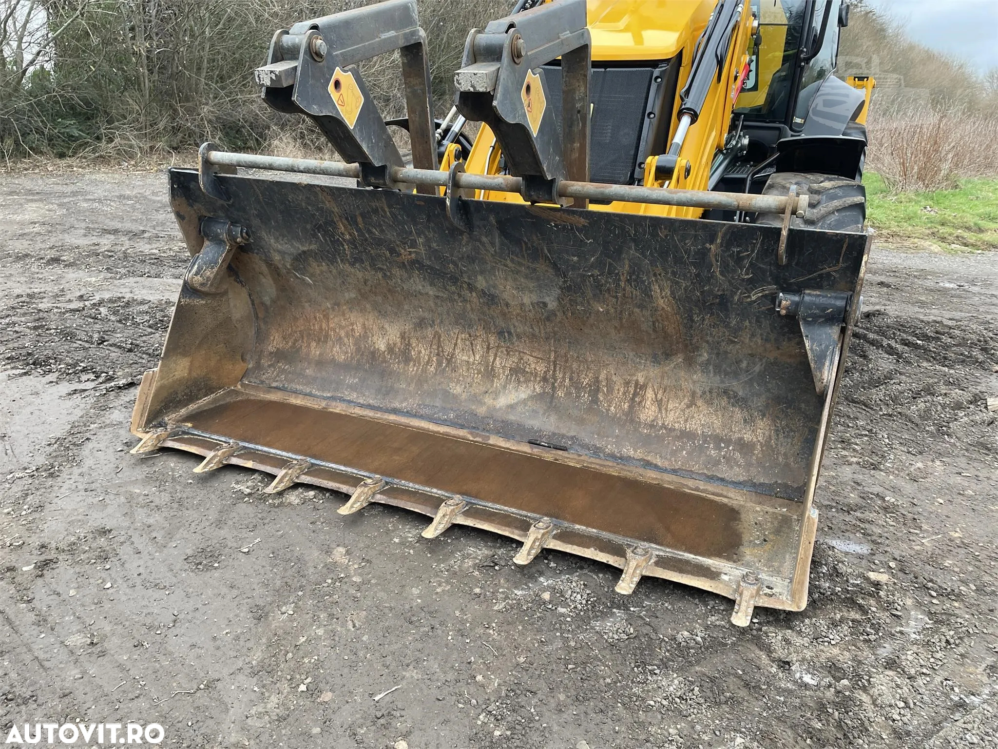 JCB 3CX CONTRACTOR PRO - 9