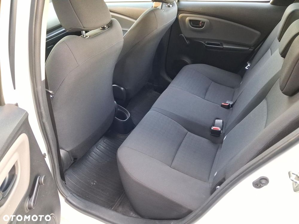 Toyota Yaris - 12