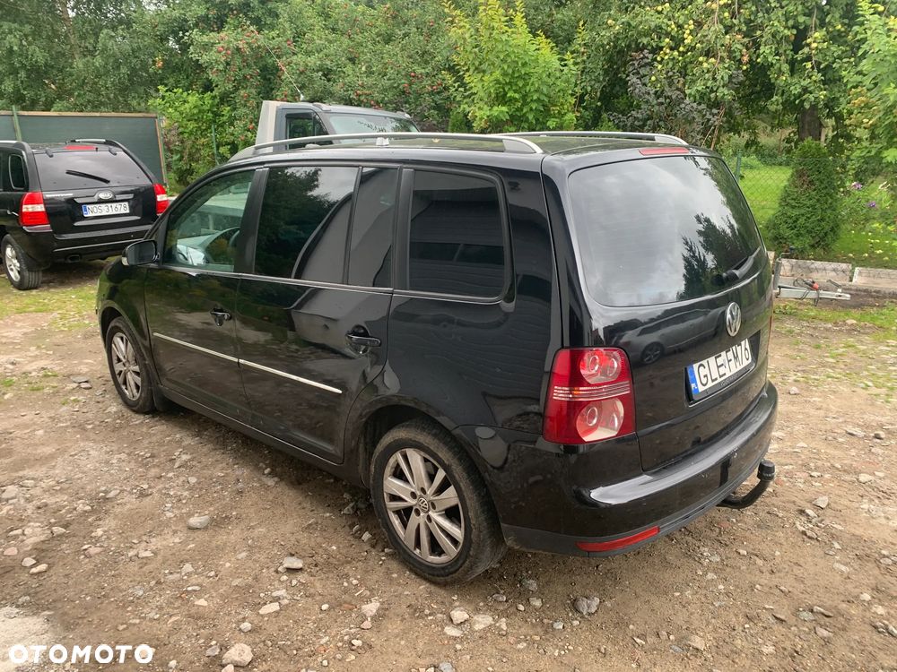 Volkswagen Touran 2.0 TDI DPF Trendline DSG - 6