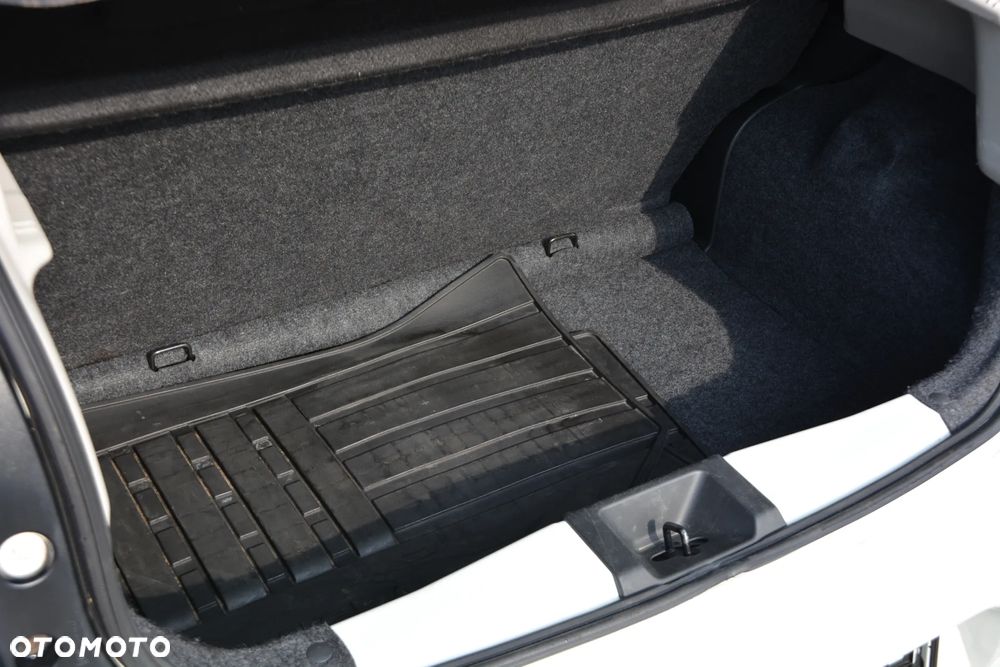 Nissan Micra 1.2 30th Anniversary - 14