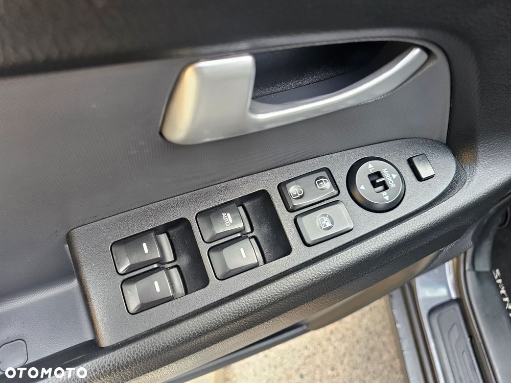 Kia Sportage 2.0 CRDI XL 2WD - 30